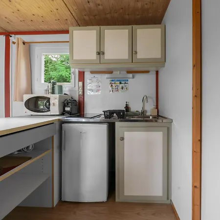 Le Mont Libre - & Espace Nature - Campsite Gannat