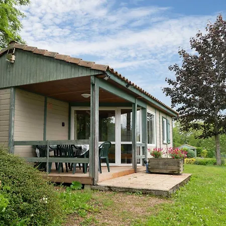 Campsite Le Mont Libre - & Espace Nature - Gannat