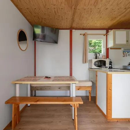 Campsite Le Mont Libre - & Espace Nature - *