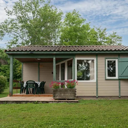 Le Mont Libre - & Espace Nature - Campsite